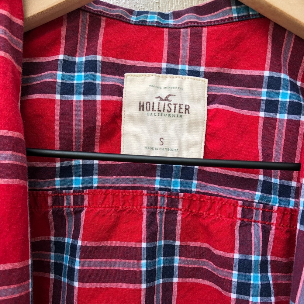 Hollister Plaid Button Up - Picture 3 of 4